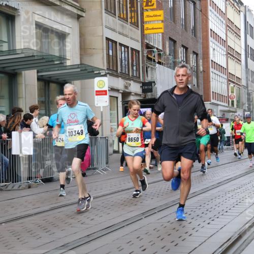 05.10.2025 - 20. swb-Marathon Bremen Strokosch-Dieckow http://msf.ph/oto/9248644 05.10.2025 10:52:51 Ziel 7193, 7251, 9187, 9263, 9449, 9539, 9650, 9703, 9717, 9834, 9918, 9956, 10057, 10064, 10128, 10242, 10317, 10349, 10460, 10466, 10539, 10779, 10806, 10958, 10993, 11174, 11175, 11259, 11300, 11377, 11398, 11411, 11450, 11510, 11512, 11722, 7193, 7251, 9187, 9263, 9449, 9539, 9650, 9703, 9717, 9834, 9918, 9956, 10057, 10064, 10128, 10242, 10317, 10349, 10460, 10466, 10539, 10779, 10806, 10958, 10993, 11174, 11398, 11450, 11722 meine-sportfotos.de