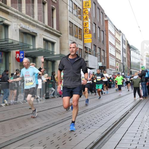 05.10.2025 - 20. swb-Marathon Bremen Strokosch-Dieckow http://msf.ph/oto/9248670 05.10.2025 10:52:52 Ziel 7193, 7251, 9187, 9263, 9449, 9539, 9650, 9703, 9717, 9834, 9868, 9918, 9956, 10057, 10064, 10128, 10242, 10317, 10349, 10460, 10466, 10539, 10806, 10958, 10993, 11174, 11175, 11259, 11300, 11377, 11398, 11411, 11450, 11510, 11512, 11722, 7193, 7251, 9187, 9263, 9449, 9539, 9650, 9703, 9717, 9834, 9868, 9918, 9956, 10057, 10064, 10128, 10242, 10317, 10349, 10460, 10466, 10539, 10806, 10958, 10993, 11174, 11398, 11450, 11722 meine-sportfotos.de