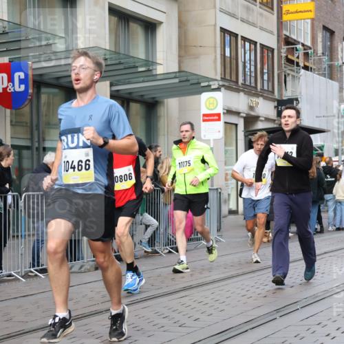 05.10.2025 - 20. swb-Marathon Bremen Strokosch-Dieckow http://msf.ph/oto/9248897 05.10.2025 10:52:57 Ziel 7193, 7251, 9263, 9449, 9539, 9703, 9717, 9834, 9868, 9956, 9957, 10057, 10128, 10242, 10302, 10317, 10335, 10349, 10369, 10460, 10466, 10468, 10655, 10806, 10934, 10958, 10993, 11174, 11175, 11300, 11377, 11510, 11512, 11545, 11616, 11716, 7193, 7251, 9263, 9449, 9539, 9703, 9717, 9834, 9868, 9956, 9957, 10057, 10128, 10242, 10302, 10317, 10335, 10349, 10369, 10460, 10466, 10468, 10655, 10806, 10934, 10958, 10993, 11174 meine-sportfotos.de