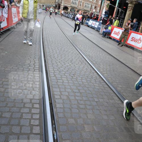 05.10.2025 - 20. swb-Marathon Bremen Yannick Fuchs http://msf.ph/oto/9248929 05.10.2025 10:52:56 Ziel 9214, 9284, 9501, 9581, 9830, 9985, 10308, 10309, 10514, 10833, 10997, 11012, 11382, 11417, 11587 meine-sportfotos.de