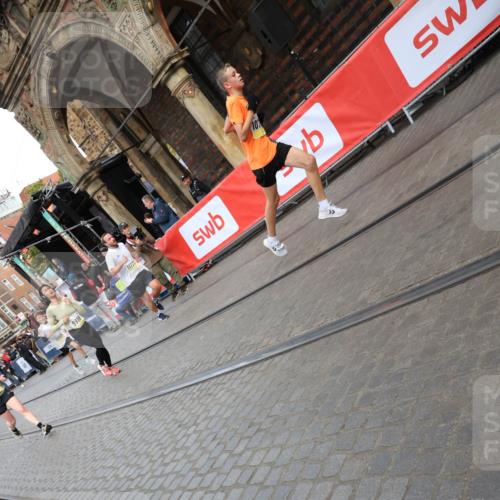 05.10.2025 - 20. swb-Marathon Bremen Yannick Fuchs http://msf.ph/oto/9248935 05.10.2025 10:53:04 Ziel 9187, 9284, 9830, 9918, 9985, 10064, 10514, 10779, 10955, 11722 meine-sportfotos.de