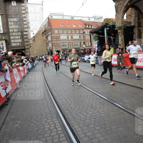05.10.2025 - 20. swb-Marathon Bremen Yannick Fuchs http://msf.ph/oto/9248976 05.10.2025 10:53:04 Ziel 9187, 9284, 9830, 9918, 9985, 10064, 10514, 10779, 10955, 11722 meine-sportfotos.de