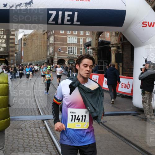 05.10.2025 - 20. swb-Marathon Bremen Yannick Fuchs http://msf.ph/oto/9249162 05.10.2025 10:53:13 Ziel 9187, 9650, 9703, 9918, 10064, 10128, 10539, 11259, 11300, 11398, 11411, 11450, 11722 meine-sportfotos.de