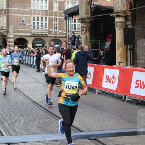 05.10.2025 - 20. swb-Marathon Bremen Yannick Fuchs http://msf.ph/oto/9249267 05.10.2025 10:53:15 Ziel 9449, 9650, 9703, 10128, 10242, 10349, 10466, 10539, 11259, 11300, 11398, 11411, 11450 meine-sportfotos.de