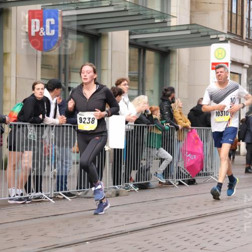 05.10.2025 - 20. swb-Marathon Bremen Strokosch-Dieckow http://msf.ph/oto/9249343 05.10.2025 10:53:17 Ziel 9238, 9461, 9464, 9494, 9569, 9868, 9934, 9957, 10020, 10302, 10310, 10335, 10369, 10416, 10468, 10642, 10655, 10906, 10925, 10934, 10966, 11046, 11141, 11246, 11383, 11545, 11616, 11716, 9238, 9461, 9464, 9494, 9569, 9868, 9934, 9957, 10020, 10302, 10310, 10335, 10369, 10416, 10468, 10642, 10655, 10906, 10925, 10934, 10966, 11046, 11141, 11246, 11383 meine-sportfotos.de