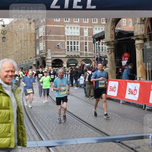 05.10.2025 - 20. swb-Marathon Bremen Yannick Fuchs http://msf.ph/oto/9249413 05.10.2025 10:53:17 Ziel 9449, 9650, 9703, 9834, 10128, 10242, 10349, 10460, 10466, 10539, 10958, 11259, 11300, 11377, 11411, 11512 meine-sportfotos.de