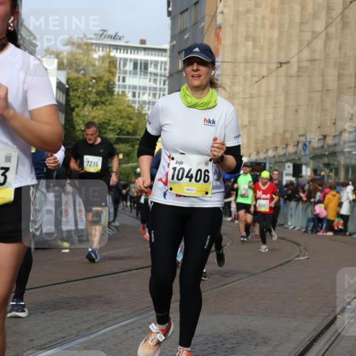 05.10.2025 - 20. swb-Marathon Bremen Strokosch-Dieckow http://msf.ph/oto/9249436 05.10.2025 11:00:19 Ziel 7215, 9495, 10067, 10217, 10406, 10492, 10504, 10794, 10985, 11063, 11263, 11424, 11699 meine-sportfotos.de