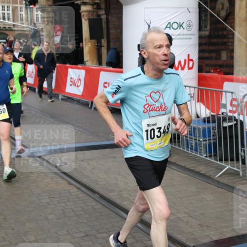 05.10.2025 - 20. swb-Marathon Bremen Yannick Fuchs http://msf.ph/oto/9249581 05.10.2025 10:53:19 Ziel 9449, 9703, 9834, 10128, 10242, 10349, 10460, 10466, 10958, 11300, 11377, 11512 meine-sportfotos.de