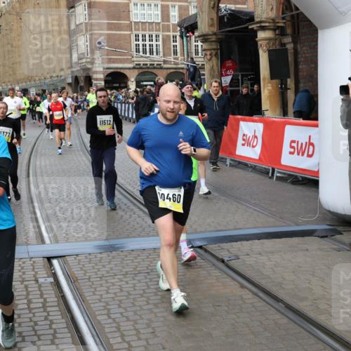 05.10.2025 - 20. swb-Marathon Bremen Yannick Fuchs http://msf.ph/oto/9249601 05.10.2025 10:53:20 Ziel 9449, 9703, 9834, 9956, 10128, 10242, 10349, 10460, 10466, 10806, 10958, 11300, 11377, 11510, 11512 meine-sportfotos.de