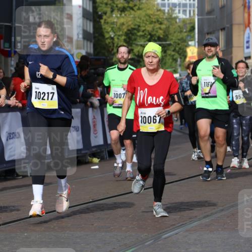 05.10.2025 - 20. swb-Marathon Bremen Strokosch-Dieckow http://msf.ph/oto/9249681 05.10.2025 11:00:25 Ziel 7178, 7215, 9173, 9177, 9531, 10063, 10067, 10071, 10217, 10504, 10794, 10930, 11003, 11255, 11534, 11595, 11610, 11619, 11699 meine-sportfotos.de