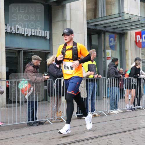 05.10.2025 - 20. swb-Marathon Bremen Strokosch-Dieckow http://msf.ph/oto/9249755 05.10.2025 10:53:32 Ziel 9313, 9456, 9494, 9520, 9548, 9701, 9807, 9835, 9934, 10020, 10046, 10075, 10163, 10416, 10484, 10616, 10696, 10785, 10906, 10966, 11046, 11141, 11152, 11303, 11339, 11383, 11432, 11445, 11533, 11593, 9313, 9456, 9494, 9520, 9548, 9701, 9807, 9835, 9934, 10020, 10046, 10075, 10163, 10416, 10484, 10616, 10696, 10785, 10906, 10966, 11046, 11141, 11152, 11303, 11339, 11383, 11432, 11445, 11533, 11593 meine-sportfotos.de