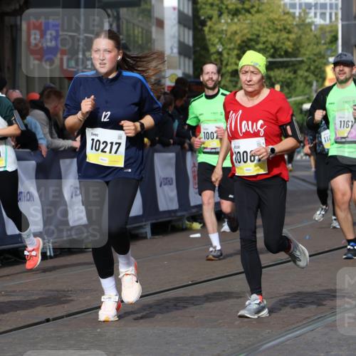 05.10.2025 - 20. swb-Marathon Bremen Strokosch-Dieckow http://msf.ph/oto/9249780 05.10.2025 11:00:25 Ziel 7178, 7215, 9173, 9177, 9531, 10063, 10067, 10071, 10217, 10504, 10794, 10930, 11003, 11255, 11534, 11595, 11610, 11619, 11699 meine-sportfotos.de