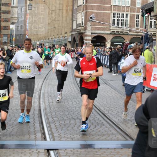 05.10.2025 - 20. swb-Marathon Bremen Yannick Fuchs http://msf.ph/oto/9249806 05.10.2025 10:53:23 Ziel 9449, 9703, 9834, 9956, 10242, 10349, 10460, 10466, 10806, 10958, 10993, 11175, 11377, 11510, 11512 meine-sportfotos.de