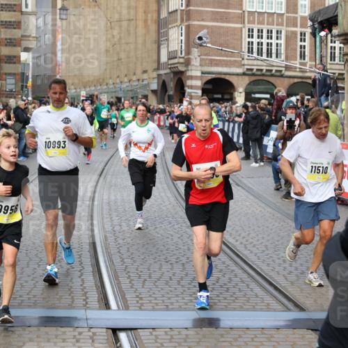 05.10.2025 - 20. swb-Marathon Bremen Yannick Fuchs http://msf.ph/oto/9249837 05.10.2025 10:53:23 Ziel 9449, 9703, 9834, 9956, 10242, 10349, 10460, 10466, 10806, 10958, 10993, 11175, 11377, 11510, 11512 meine-sportfotos.de