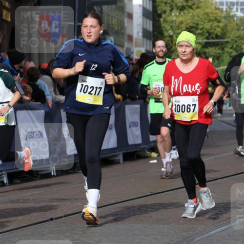 05.10.2025 - 20. swb-Marathon Bremen Strokosch-Dieckow http://msf.ph/oto/9249847 05.10.2025 11:00:25 Ziel 7178, 7215, 9173, 9177, 9531, 10063, 10067, 10071, 10217, 10504, 10794, 10930, 11003, 11255, 11534, 11595, 11610, 11619, 11699 meine-sportfotos.de