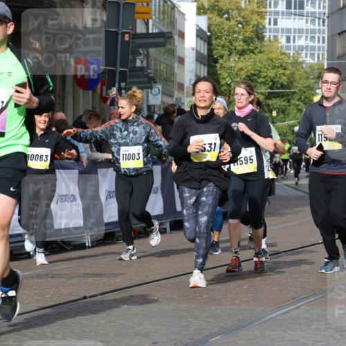 05.10.2025 - 20. swb-Marathon Bremen Strokosch-Dieckow http://msf.ph/oto/9249904 05.10.2025 11:00:29 Ziel 7178, 7215, 9173, 9177, 9271, 9531, 10063, 10067, 10071, 10079, 10217, 10504, 10794, 10930, 11003, 11071, 11255, 11511, 11534, 11595, 11610, 11619 meine-sportfotos.de