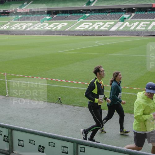 05.10.2025 - 20. swb-Marathon Bremen Michael Burmester http://msf.ph/oto/9250003 05.10.2025 10:40:02 Laufen im Stadion 7654, 7779, 7789, 7799, 7979, 9002, 9180, 9186, 9220, 9224, 9225, 9228, 9241, 9275, 9286, 9308, 9315, 9325, 9387, 9419, 9423, 9491, 9523, 9552, 9554, 9571, 9615, 9619, 9623, 9644, 9661, 9662, 9713, 9721, 9780, 9786, 9866, 9901, 9908, 9931, 9976, 10018, 10021, 10025, 10157, 10160, 10185, 10192, 10207, 10238, 10286, 10289, 10374, 10383, 10422, 10426, 10451, 10462, 10531, 10532, 10542, 10567, 10587, 10597, 10603, 10604, 10619, 10674, 10699, 10737, 10749, 11270, 9224 meine-sportfotos.de