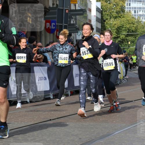 05.10.2025 - 20. swb-Marathon Bremen Strokosch-Dieckow http://msf.ph/oto/9250019 05.10.2025 11:00:29 Ziel 7178, 7215, 9173, 9177, 9271, 9531, 10063, 10067, 10071, 10079, 10217, 10504, 10794, 10930, 11003, 11071, 11255, 11511, 11534, 11595, 11610, 11619 meine-sportfotos.de