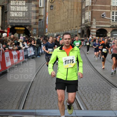 05.10.2025 - 20. swb-Marathon Bremen Yannick Fuchs http://msf.ph/oto/9250047 05.10.2025 10:53:26 Ziel 7251, 9263, 9539, 9834, 9956, 10317, 10460, 10806, 10958, 10993, 11174, 11175, 11377, 11510, 11512 meine-sportfotos.de