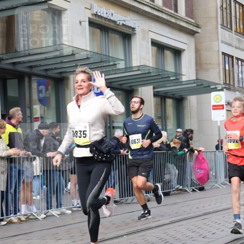 05.10.2025 - 20. swb-Marathon Bremen Strokosch-Dieckow http://msf.ph/oto/9250221 05.10.2025 10:53:48 Ziel 9313, 9402, 9456, 9520, 9548, 9574, 9807, 9835, 9900, 9935, 10019, 10075, 10163, 10234, 10402, 10484, 10533, 10631, 10662, 10785, 10915, 11151, 11152, 11203, 11303, 11339, 11347, 11432, 11449, 11593, 9313, 9402, 9456, 9520, 9548, 9574, 9807, 9835, 9900, 9935, 10019, 10075, 10163, 10234, 10402, 10484, 10533, 10631, 10662, 10785, 10915, 11151, 11152, 11203, 11303, 11339, 11347, 11432, 11449, 11593 meine-sportfotos.de