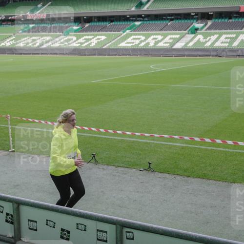 05.10.2025 - 20. swb-Marathon Bremen Michael Burmester http://msf.ph/oto/9250263 05.10.2025 10:40:13 Laufen im Stadion 7779, 7789, 7799, 9180, 9186, 9220, 9241, 9275, 9286, 9308, 9387, 9419, 9423, 9440, 9491, 9552, 9554, 9571, 9615, 9619, 9623, 9661, 9662, 9690, 9721, 9780, 9786, 9866, 9901, 9931, 9976, 10001, 10025, 10135, 10157, 10160, 10168, 10185, 10192, 10193, 10243, 10286, 10343, 10383, 10419, 10422, 10451, 10462, 10532, 10542, 10563, 10580, 10587, 10597, 10603, 10604, 10619, 10674, 10699, 10737, 11090, 11270, 7654, 7979, 9002, 9180, 9224 meine-sportfotos.de