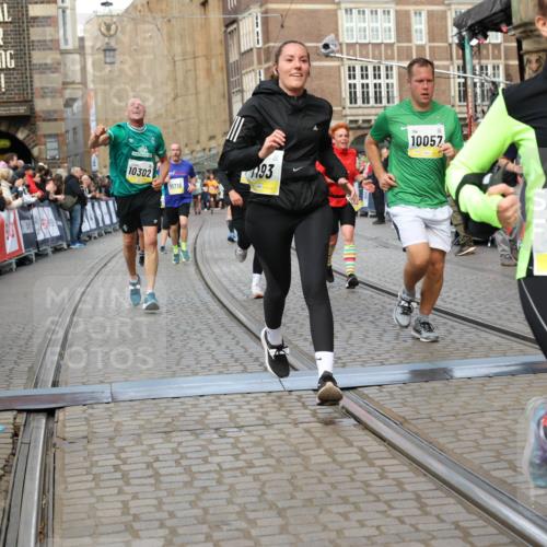 05.10.2025 - 20. swb-Marathon Bremen Yannick Fuchs http://msf.ph/oto/9250357 05.10.2025 10:53:30 Ziel 7193, 7251, 9263, 9539, 9717, 9868, 9956, 10057, 10302, 10317, 10335, 10806, 10993, 11174, 11175, 11510, 11616 meine-sportfotos.de