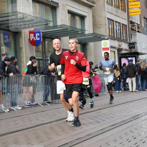 05.10.2025 - 20. swb-Marathon Bremen Strokosch-Dieckow http://msf.ph/oto/9250390 05.10.2025 10:53:54 Ziel 9402, 9407, 9520, 9574, 9807, 9835, 9900, 9935, 10019, 10075, 10097, 10234, 10402, 10533, 10631, 10662, 10915, 11040, 11151, 11203, 11271, 11303, 11339, 11347, 11432, 11449, 11593, 9402, 9407, 9520, 9574, 9807, 9835, 9900, 9935, 10019, 10075, 10097, 10234, 10402, 10533, 10631, 10662, 10915, 11040, 11151, 11203, 11271, 11303, 11339, 11347, 11432, 11449, 11593 meine-sportfotos.de