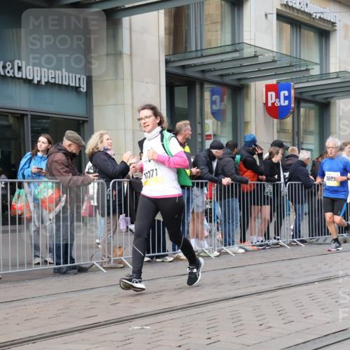 05.10.2025 - 20. swb-Marathon Bremen Strokosch-Dieckow http://msf.ph/oto/9250798 05.10.2025 10:54:08 Ziel 9367, 9392, 9407, 9574, 9633, 10032, 10097, 10174, 10178, 10234, 10296, 10402, 10768, 10810, 10915, 11040, 11045, 11089, 11271, 11321, 11694, 9367, 9392, 9407, 9574, 9633, 10032, 10097, 10174, 10178, 10234, 10296, 10402, 10768, 10810, 10915, 11040, 11045, 11089, 11271, 11321, 11694 meine-sportfotos.de