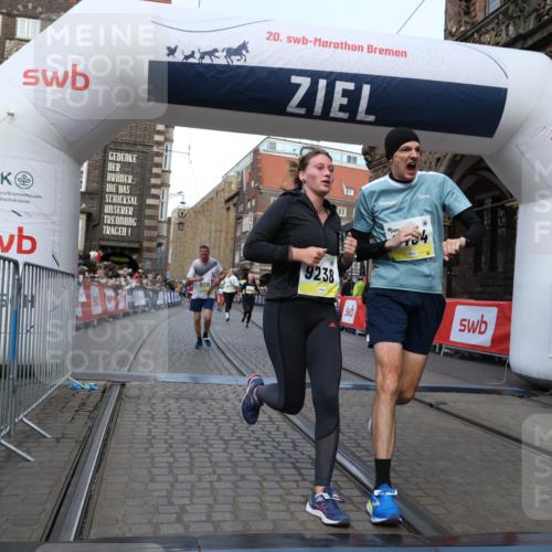 05.10.2025 - 20. swb-Marathon Bremen Yannick Fuchs http://msf.ph/oto/9250879 05.10.2025 10:53:43 Ziel 9238, 9461, 9464, 9569, 10310, 10642, 10925, 11046, 11246 meine-sportfotos.de