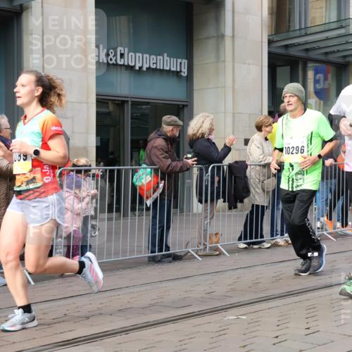 05.10.2025 - 20. swb-Marathon Bremen Strokosch-Dieckow http://msf.ph/oto/9251004 05.10.2025 10:54:14 Ziel 9282, 9295, 9367, 9392, 9407, 9591, 9633, 9754, 10007, 10032, 10097, 10174, 10178, 10296, 10768, 10810, 11040, 11045, 11089, 11271, 11321, 11694, 9282, 9295, 9367, 9392, 9407, 9591, 9633, 9754, 10007, 10032, 10097, 10174, 10178, 10296, 10768, 10810, 11040, 11045, 11089, 11271, 11321, 11694 meine-sportfotos.de