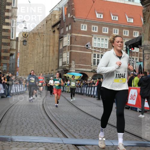 05.10.2025 - 20. swb-Marathon Bremen Yannick Fuchs http://msf.ph/oto/9251167 05.10.2025 10:53:47 Ziel 9238, 9461, 9464, 9569, 10020, 10310, 10642, 10925, 11046, 11246 meine-sportfotos.de