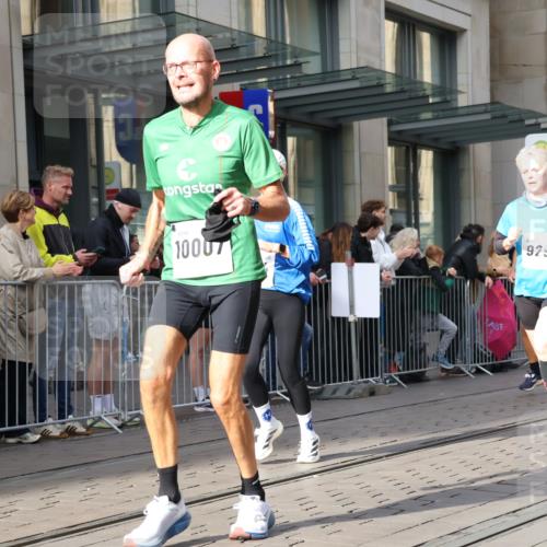 05.10.2025 - 20. swb-Marathon Bremen Strokosch-Dieckow http://msf.ph/oto/9251282 05.10.2025 10:54:26 Ziel 8326, 9282, 9295, 9367, 9427, 9436, 9560, 9570, 9591, 9754, 9776, 10007, 10024, 10174, 10231, 10232, 10233, 10296, 10487, 10609, 10768, 10770, 11163, 11276, 11320, 11321, 11373, 11470, 11694, 8326, 9282, 9295, 9367, 9427, 9436, 9560, 9570, 9591, 9754, 9776, 10007, 10024, 10174, 10231, 10232, 10233, 10296, 10487, 10609, 10768, 10770, 11163, 11276, 11320, 11321, 11373, 11470, 11694 meine-sportfotos.de