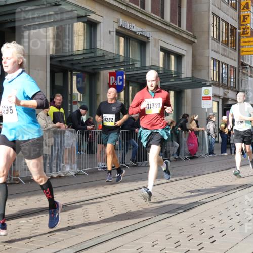 05.10.2025 - 20. swb-Marathon Bremen Strokosch-Dieckow http://msf.ph/oto/9251340 05.10.2025 10:54:28 Ziel 8326, 9282, 9295, 9427, 9436, 9560, 9570, 9591, 9754, 9776, 10007, 10024, 10174, 10231, 10232, 10233, 10487, 10609, 10770, 11163, 11276, 11320, 11321, 11373, 11470, 11507, 11523, 11694, 8326, 9282, 9295, 9427, 9436, 9560, 9570, 9591, 9754, 9776, 10007, 10024, 10174, 10231, 10232, 10233, 10487, 10609, 10770, 11163, 11276, 11320, 11321, 11373, 11470, 11507, 11523, 11694 meine-sportfotos.de