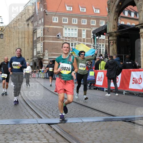 05.10.2025 - 20. swb-Marathon Bremen Yannick Fuchs http://msf.ph/oto/9251354 05.10.2025 10:53:50 Ziel 9494, 9934, 10020, 10310, 10642, 10906, 10925, 10966, 11046, 11246 meine-sportfotos.de