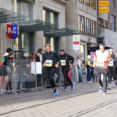 05.10.2025 - 20. swb-Marathon Bremen Strokosch-Dieckow http://msf.ph/oto/9251416 05.10.2025 10:54:30 Ziel 8326, 9282, 9295, 9427, 9436, 9475, 9560, 9570, 9591, 9754, 9776, 9791, 10007, 10024, 10174, 10231, 10232, 10233, 10487, 10609, 10770, 11163, 11276, 11320, 11321, 11373, 11470, 11507, 11523, 11694, 8326, 9282, 9295, 9427, 9436, 9475, 9560, 9570, 9591, 9754, 9776, 9791, 10007, 10024, 10174, 10231, 10232, 10233, 10487, 10609, 10770, 11163, 11276, 11320, 11321, 11373, 11470, 11507, 11523, 11694 meine-sportfotos.de