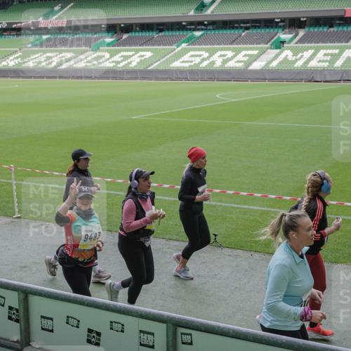 05.10.2025 - 20. swb-Marathon Bremen Michael Burmester http://msf.ph/oto/9251550 05.10.2025 10:41:01 Laufen im Stadion 7706, 8111, 9001, 9178, 9191, 9205, 9217, 9245, 9274, 9306, 9321, 9334, 9353, 9355, 9357, 9438, 9440, 9446, 9466, 9483, 9530, 9537, 9589, 9599, 9605, 9617, 9685, 9690, 9702, 9712, 9757, 9764, 9774, 9804, 9853, 9874, 9877, 9892, 9942, 10001, 10037, 10058, 10081, 10100, 10101, 10135, 10168, 10193, 10235, 10236, 10243, 10295, 10332, 10343, 10419, 10458, 10550, 10563, 10580, 10582, 10585, 10614, 10632, 11090, 11270, 7799, 9241, 9554, 9571, 9619, 9931 meine-sportfotos.de