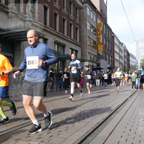 05.10.2025 - 20. swb-Marathon Bremen Strokosch-Dieckow http://msf.ph/oto/9251572 05.10.2025 10:54:34 Ziel 8326, 9282, 9295, 9427, 9436, 9475, 9560, 9570, 9591, 9754, 9776, 9791, 10007, 10014, 10024, 10231, 10232, 10233, 10487, 10609, 10770, 10920, 11163, 11276, 11320, 11363, 11373, 11470, 11507, 11523, 8326, 9282, 9295, 9427, 9436, 9475, 9560, 9570, 9591, 9754, 9776, 9791, 10007, 10014, 10024, 10231, 10232, 10233, 10487, 10609, 10770, 10920, 11163, 11276, 11320, 11363, 11373, 11470, 11507, 11523 meine-sportfotos.de