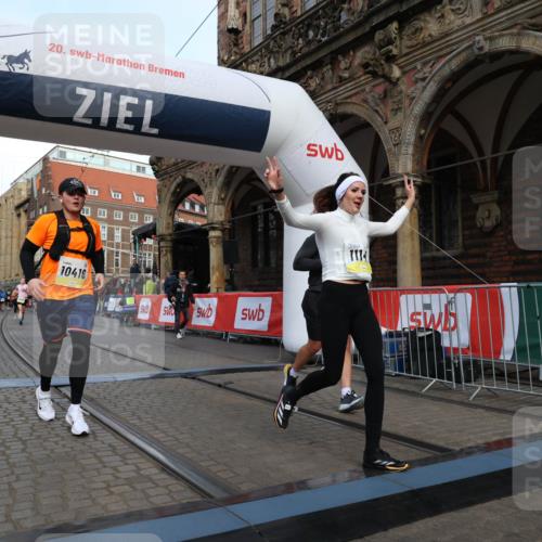 05.10.2025 - 20. swb-Marathon Bremen Yannick Fuchs http://msf.ph/oto/9251797 05.10.2025 10:53:56 Ziel 9494, 9701, 9934, 10020, 10416, 10696, 10906, 10966, 11141, 11383, 11445 meine-sportfotos.de