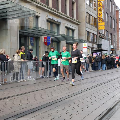 05.10.2025 - 20. swb-Marathon Bremen Strokosch-Dieckow http://msf.ph/oto/9252071 05.10.2025 10:54:53 Ziel 9176, 9201, 9318, 9350, 9475, 9514, 9654, 9791, 9881, 9933, 10003, 10014, 10034, 10116, 10180, 10256, 10260, 10307, 10326, 10920, 10970, 11042, 11115, 11140, 11317, 11363, 11380, 11431, 11507, 11523, 11702, 9176, 9201, 9318, 9350, 9475, 9514, 9654, 9791, 9881, 9933, 10003, 10014, 10034, 10116, 10180, 10256, 10260, 10307, 10326, 10920, 10970, 11042, 11115, 11140, 11317, 11363, 11507, 11523 meine-sportfotos.de