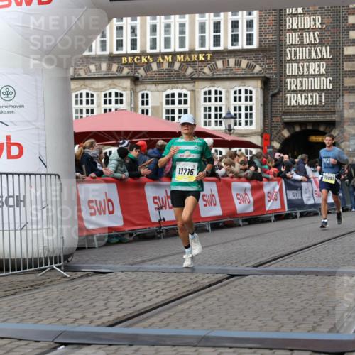 05.10.2025 - 20. swb-Marathon Bremen Yannick Fuchs http://msf.ph/oto/9252074 05.10.2025 10:45:12 Ziel 9202, 9590, 9678, 10091, 11362, 11715 meine-sportfotos.de