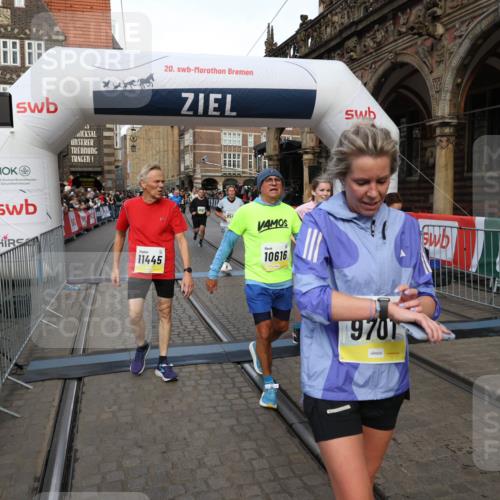 05.10.2025 - 20. swb-Marathon Bremen Yannick Fuchs http://msf.ph/oto/9252146 05.10.2025 10:54:04 Ziel 9313, 9456, 9548, 9701, 10046, 10163, 10484, 10616, 10696, 10785, 11152, 11445, 11533 meine-sportfotos.de