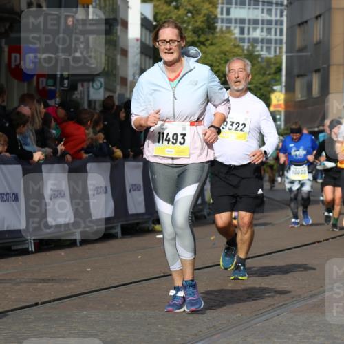 05.10.2025 - 20. swb-Marathon Bremen Strokosch-Dieckow http://msf.ph/oto/9252315 05.10.2025 11:01:31 Ziel 7908, 9278, 9286, 9322, 9371, 9432, 10030, 10056, 10157, 10324, 10336, 10562, 11194, 11223, 11463, 11493, 11633, 11732, 11733 meine-sportfotos.de