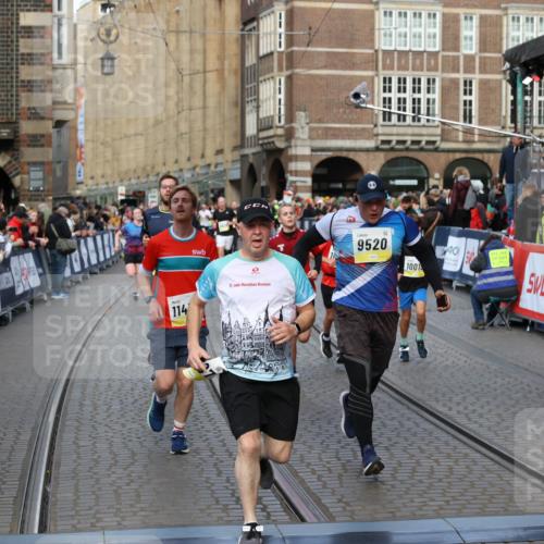 05.10.2025 - 20. swb-Marathon Bremen Yannick Fuchs http://msf.ph/oto/9252364 05.10.2025 10:54:10 Ziel 9313, 9520, 9548, 9807, 9835, 10019, 10075, 10163, 10484, 10631, 10662, 10785, 11152, 11303, 11339, 11432, 11593 meine-sportfotos.de