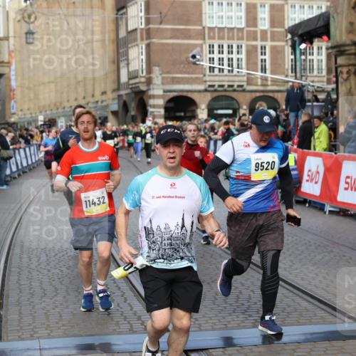 05.10.2025 - 20. swb-Marathon Bremen Yannick Fuchs http://msf.ph/oto/9252410 05.10.2025 10:54:11 Ziel 9313, 9520, 9548, 9807, 9835, 10019, 10075, 10163, 10631, 10662, 10785, 11151, 11152, 11303, 11339, 11432, 11593 meine-sportfotos.de