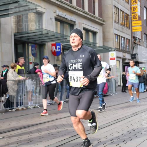 05.10.2025 - 20. swb-Marathon Bremen Strokosch-Dieckow http://msf.ph/oto/9252643 05.10.2025 10:55:16 Ziel 7165, 9195, 9197, 9492, 9621, 9720, 9722, 9856, 9882, 9902, 10088, 10107, 10111, 10195, 10253, 10256, 10260, 10262, 10287, 10323, 10385, 10475, 10653, 10745, 10755, 10757, 10800, 10909, 11025, 11081, 11197, 11249, 11380, 11431, 11586, 11588, 11624, 7165, 9195, 9197, 9492, 9621, 9720, 9722, 9856, 9882, 9902, 10088, 10107, 10111, 10195, 10253, 10256, 10260, 10262, 10287, 10323, 10385, 10475, 10653, 10745, 10755, 10757, 10800, 10909, 11025, 11081, 11249 meine-sportfotos.de