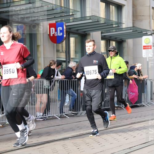 05.10.2025 - 20. swb-Marathon Bremen Strokosch-Dieckow http://msf.ph/oto/9253252 05.10.2025 10:55:44 Ziel 7147, 9258, 9541, 9811, 9855, 9871, 9950, 9968, 10006, 10009, 10015, 10394, 10610, 10641, 10654, 10664, 10675, 10758, 10921, 10959, 10989, 10992, 11052, 11095, 11148, 11364, 11366, 11439, 11620, 11626, 11630, 11693, 11741, 7147, 9258, 9541, 9811, 9855, 9871, 9950, 9968, 10006, 10009, 10015, 10394, 10610, 10641, 10654, 10664, 10675, 10758, 10921, 10959, 10989, 10992, 11052, 11095, 11148, 11364, 11366, 11620, 11630, 11693 meine-sportfotos.de