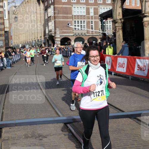 05.10.2025 - 20. swb-Marathon Bremen Yannick Fuchs http://msf.ph/oto/9253445 05.10.2025 10:54:33 Ziel 9392, 9407, 9633, 10032, 10097, 10810, 10915, 11040, 11271 meine-sportfotos.de