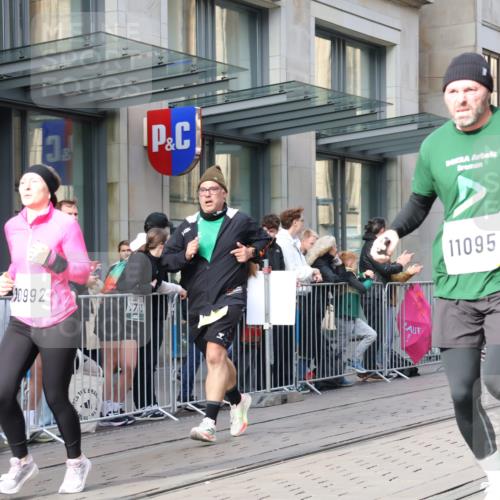 05.10.2025 - 20. swb-Marathon Bremen Strokosch-Dieckow http://msf.ph/oto/9253616 05.10.2025 10:55:56 Ziel 9258, 9424, 9541, 9783, 9811, 9855, 9932, 9968, 10006, 10009, 10028, 10179, 10191, 10196, 10387, 10394, 10424, 10546, 10590, 10641, 10664, 10675, 10989, 10992, 11095, 11364, 11366, 11554, 11620, 11626, 11630, 11662, 11693, 11723, 11741, 9258, 9424, 9541, 9783, 9811, 9855, 9932, 9968, 10006, 10009, 10028, 10179, 10191, 10196, 10387, 10394, 10424, 10546, 10590, 10641, 10664, 10675, 10989, 10992, 11095, 11364, 11366, 11554, 11620, 11630, 11662, 11693 meine-sportfotos.de