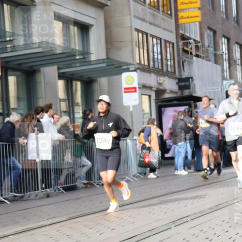 05.10.2025 - 20. swb-Marathon Bremen Strokosch-Dieckow http://msf.ph/oto/9253645 05.10.2025 10:55:57 Ziel 9258, 9424, 9541, 9783, 9790, 9811, 9855, 9932, 9968, 10005, 10006, 10009, 10028, 10179, 10191, 10196, 10387, 10424, 10546, 10590, 10664, 10989, 10992, 11095, 11364, 11366, 11554, 11620, 11630, 11662, 11693, 11723, 11741, 9258, 9424, 9541, 9783, 9790, 9811, 9855, 9932, 9968, 10005, 10006, 10009, 10028, 10179, 10191, 10196, 10387, 10424, 10546, 10590, 10664, 10989, 10992, 11095, 11364, 11366, 11554, 11620, 11630, 11662, 11693 meine-sportfotos.de