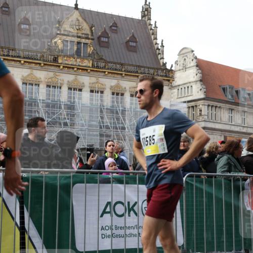 05.10.2025 - 20. swb-Marathon Bremen Yannick Fuchs http://msf.ph/oto/9253670 05.10.2025 10:45:39 Ziel 9250, 10447, 10682, 11403, 11585 meine-sportfotos.de